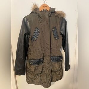 Steve Madden faux fur Jacket girls 14/16 EUC